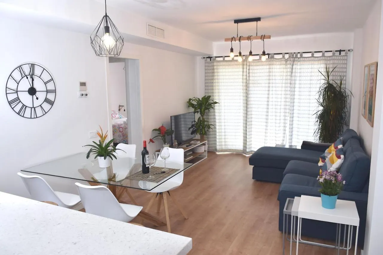 Spectacular Apartment 8 Pax/4 Rooms & Free Parking Màlaga
